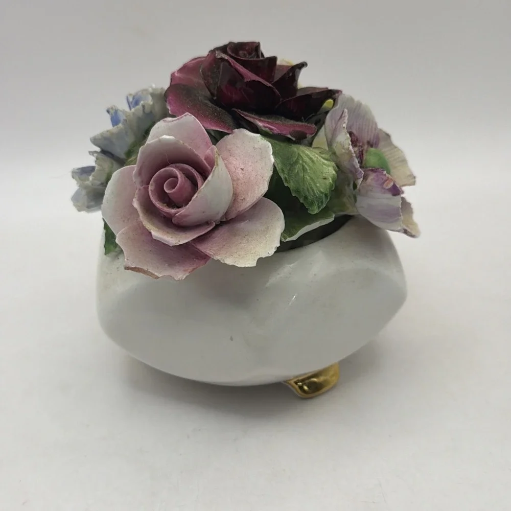 Radnor Bone China Figurine Footed Floral Bouquet 4